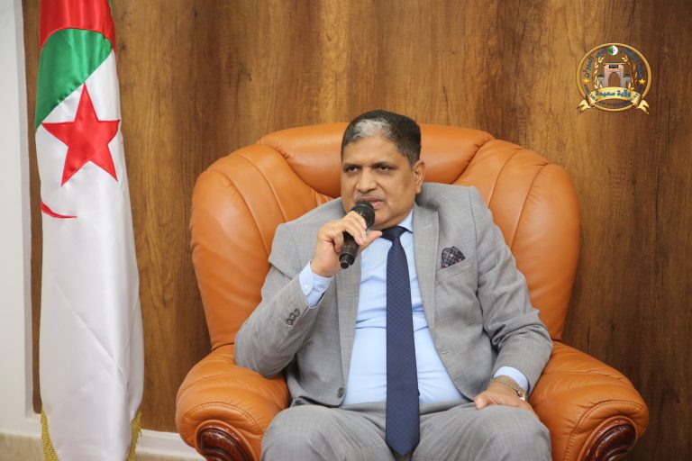 تكريم الأندية المتوجة في المنافسات الكروية